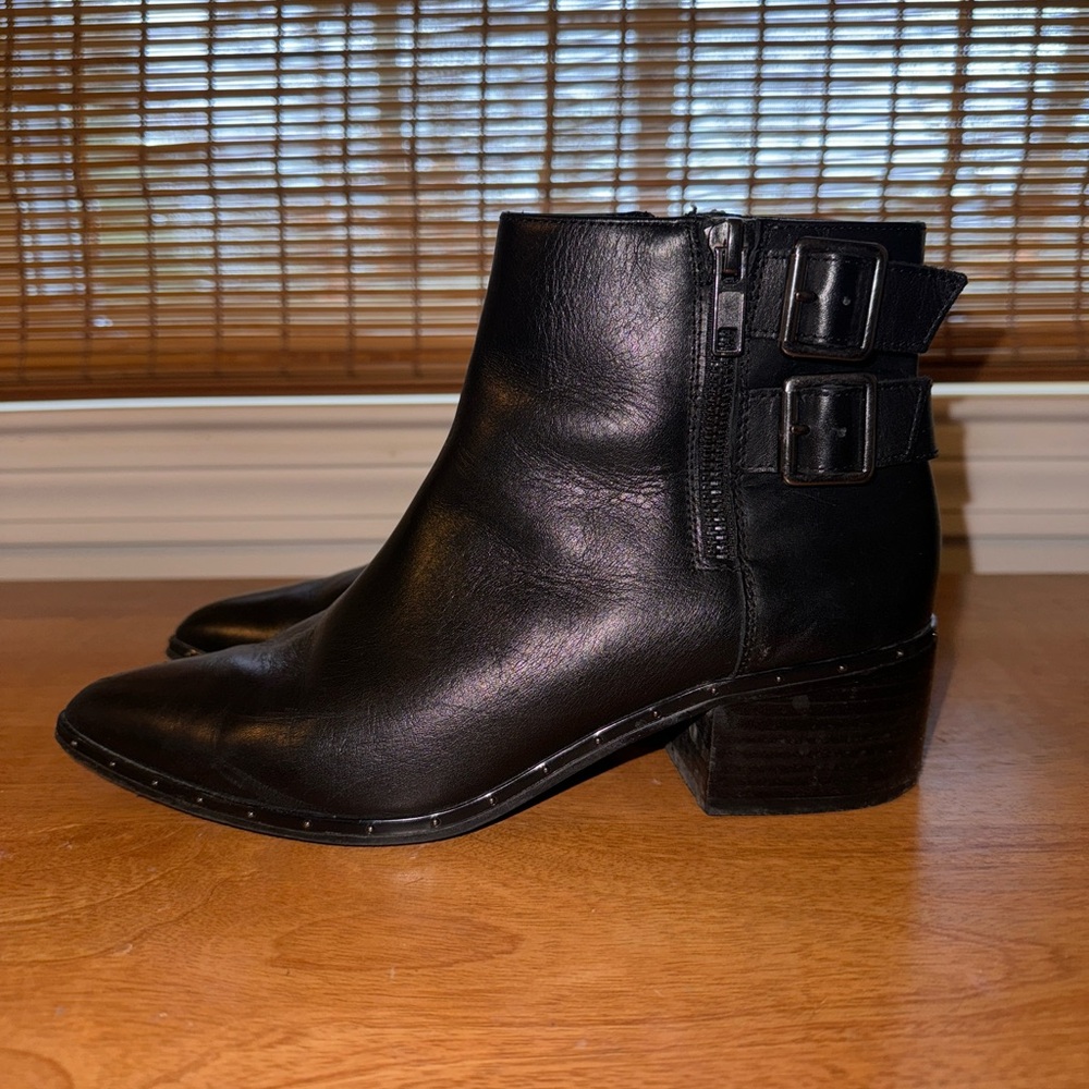 Bleecker & Bond Georgia bootie black 6.5
